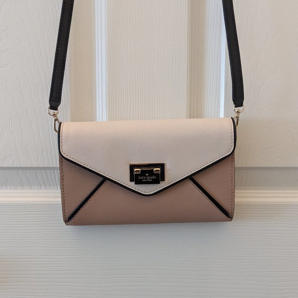 Kate Spade - Envelope Crossbody Clutch (Cream/Tan)